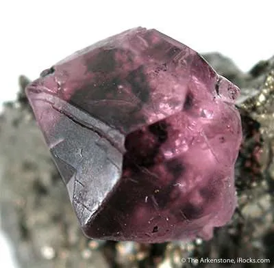Spinel on Pyrrhotite - image 3