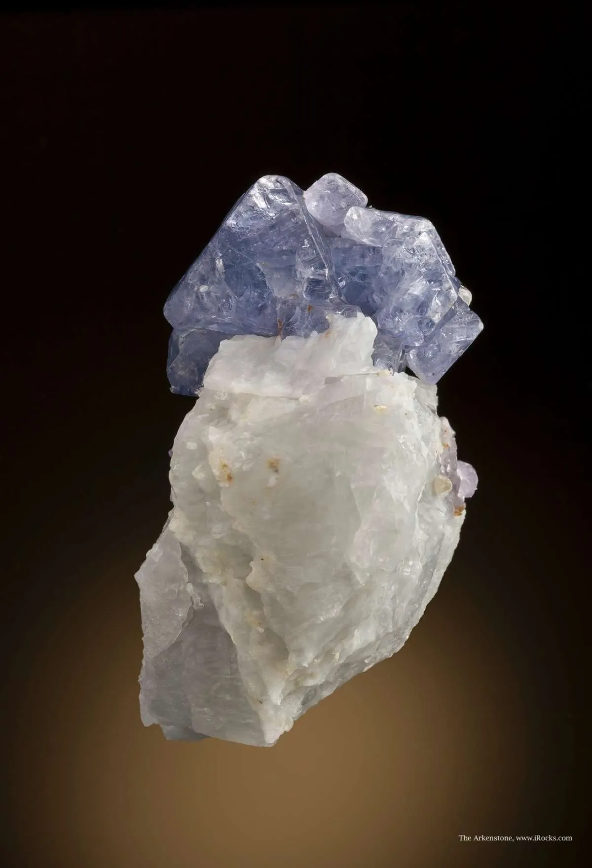 Spinel (Twinned) - image 3