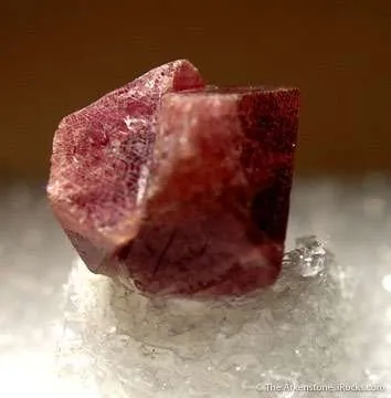 Spinel (Twinned) image