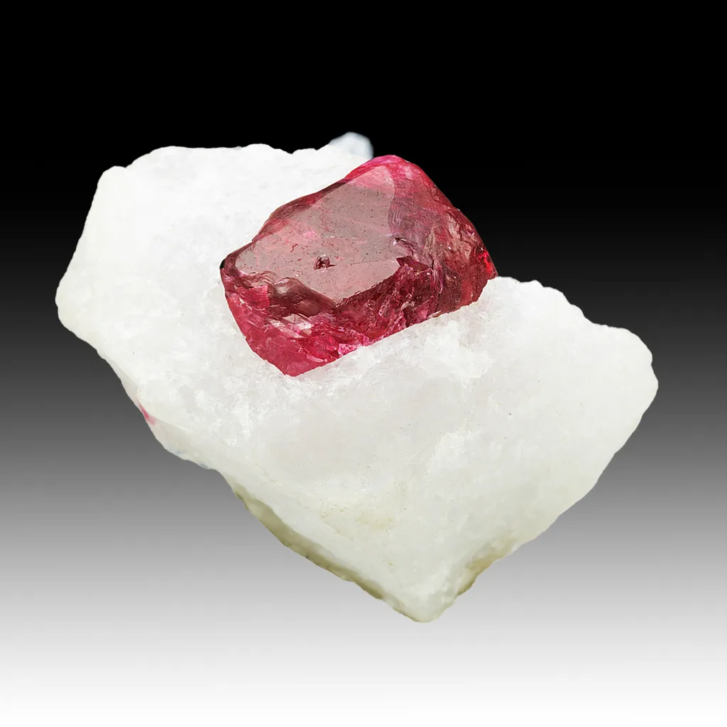 Spinel with Calcite image