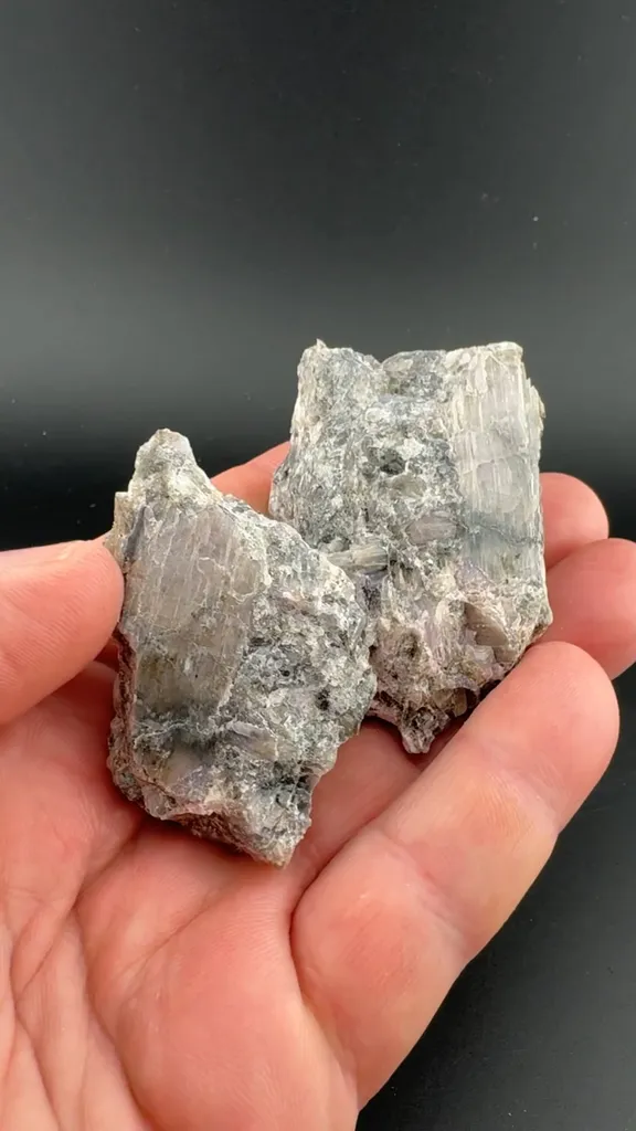 Spodumene image