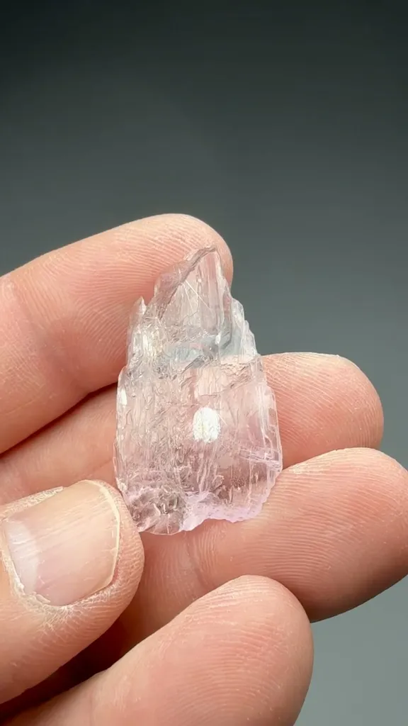 Spodumene - image 2