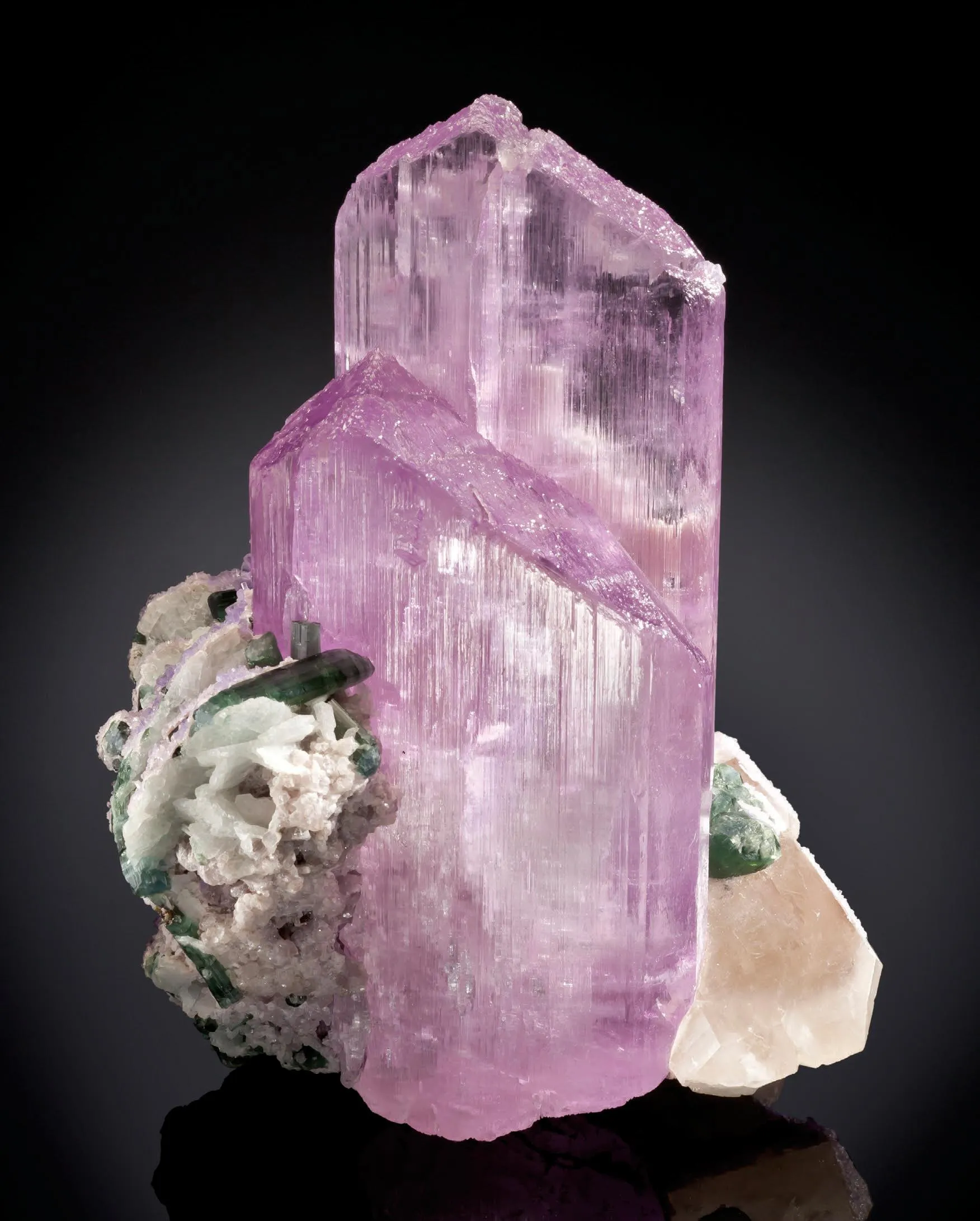 Spodumene, Elbaite, Quartz, Cleavelandite - image 1