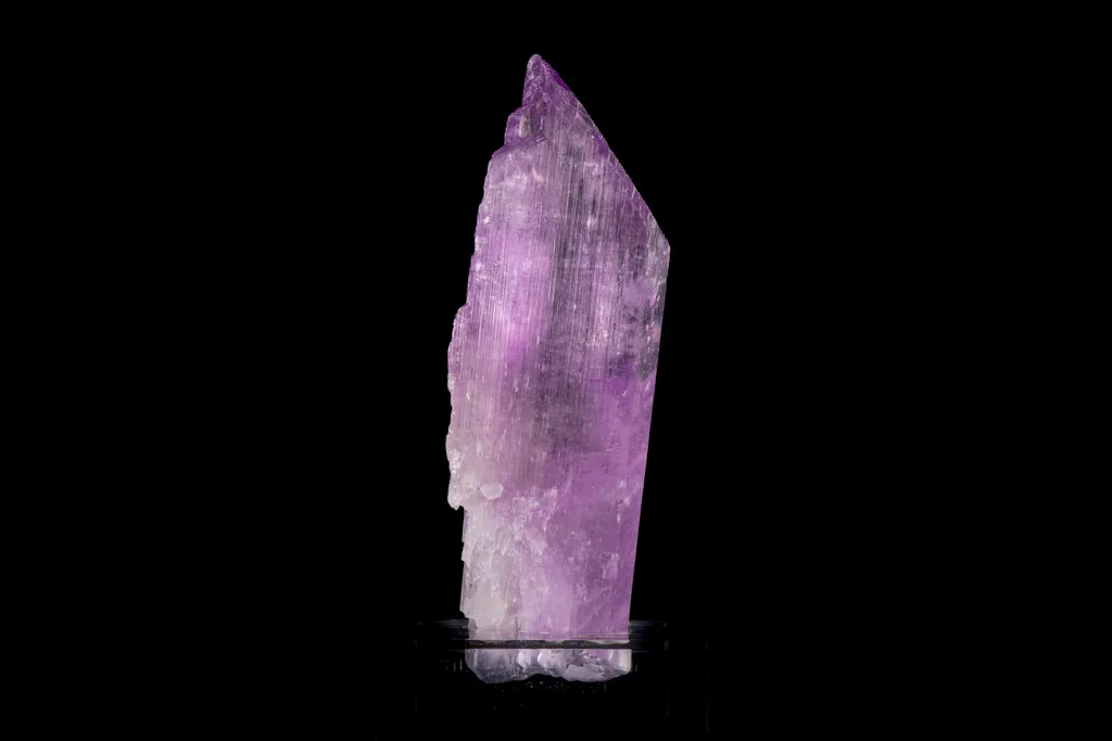 Spodumene from Dara-e-Pech pegmatite field, Dara-e-Pech District, Kunar, Afghanistan - image 3