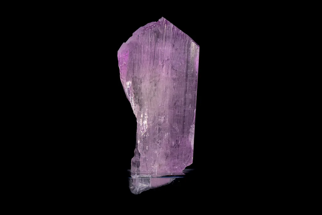 Spodumene from Dara-e-Pech pegmatite field, Dara-e-Pech District, Kunar, Afghanistan - image 3