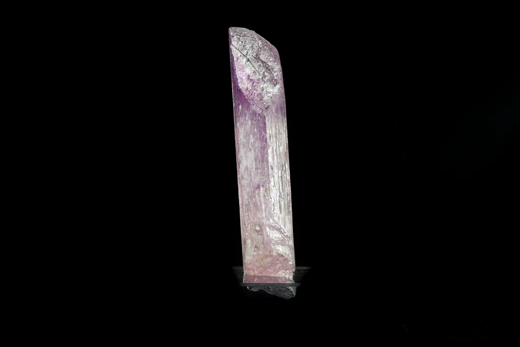 Spodumene from Dara-e-Pech pegmatite field, Dara-e-Pech District, Kunar, Afghanistan - image 4