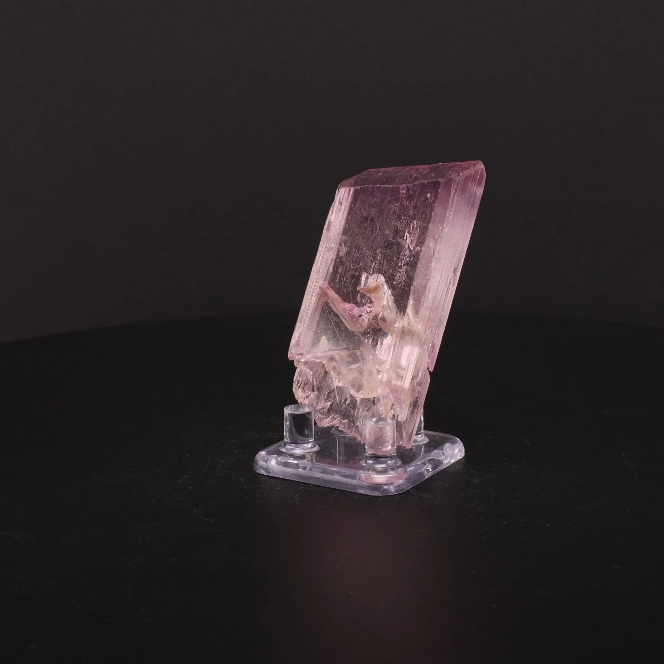 Spodumene v. Kunzite - image 2