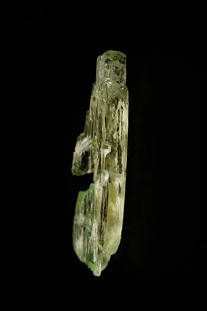 Spodumene var. Hiddenite - image 2