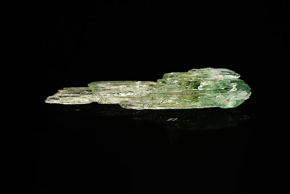 Spodumene var. Hiddenite - image 2