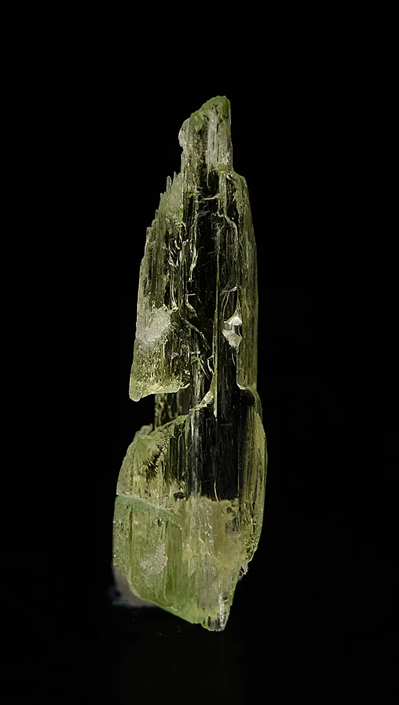 Spodumene var. Hiddenite - image 3