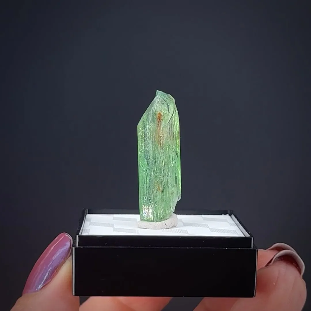 Spodumene var. Hiddenite - image 2