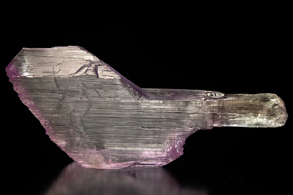 Spodumene var. Kunzite - image 2