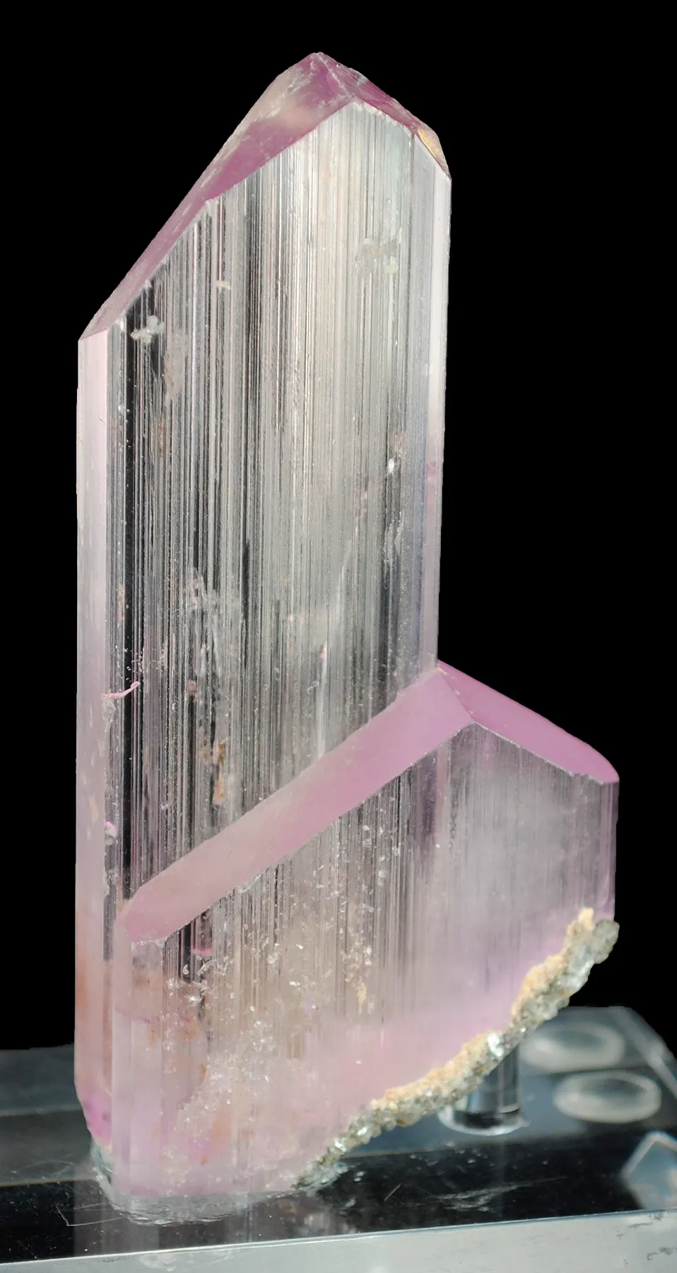 Spodumene Var. Kunzite - image 2