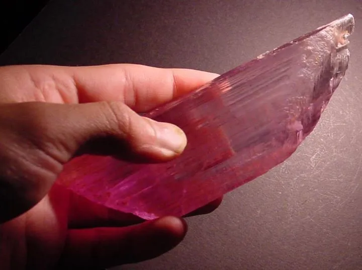 Spodumene Var. Kunzite - image 6