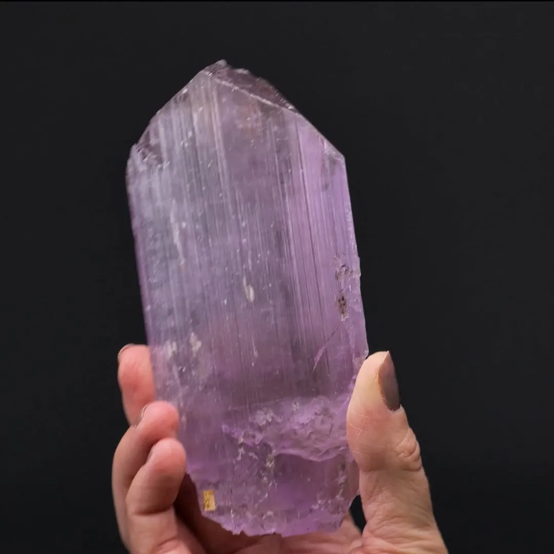 Spodumene var. Kunzite - image 2