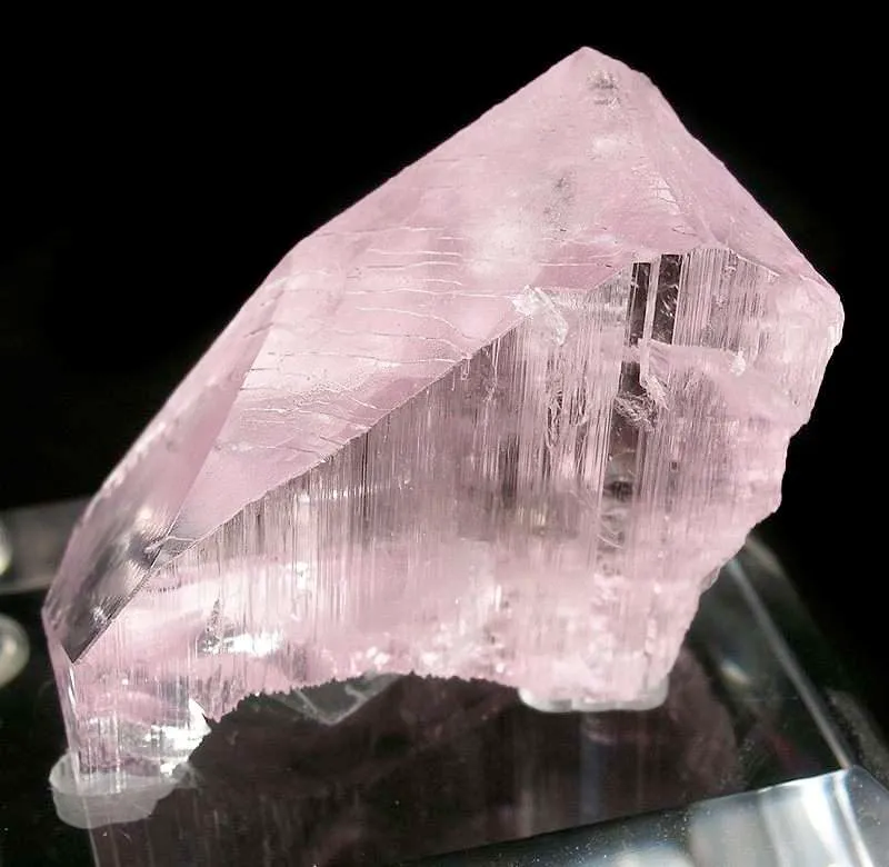 Spodumene Var. Kunzite - image 2