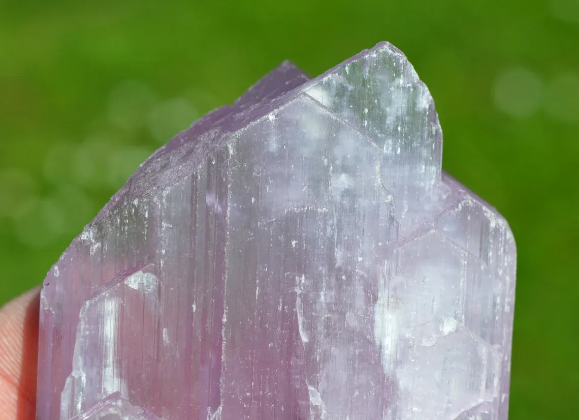 Spodumene var. Kunzite 271 grams - Gilgit-Baltistan, Pakistan - image 8