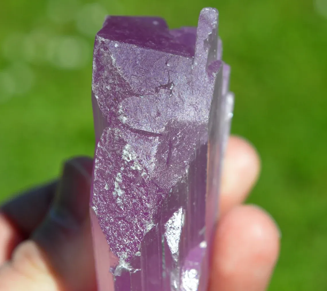 Spodumene var. Kunzite 271 grams - Gilgit-Baltistan, Pakistan - image 5