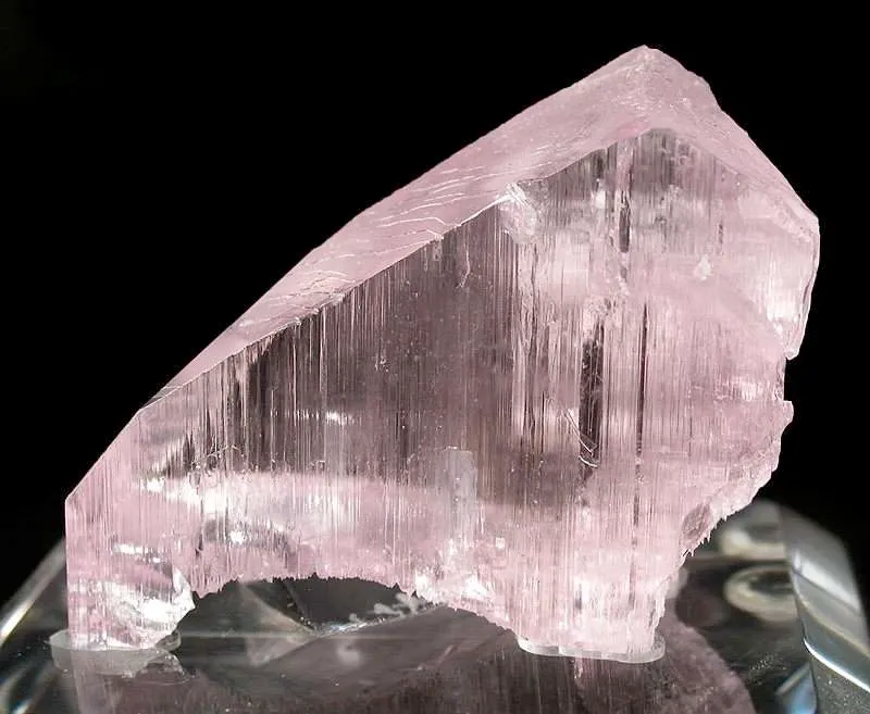 Spodumene Var. Kunzite - image 3