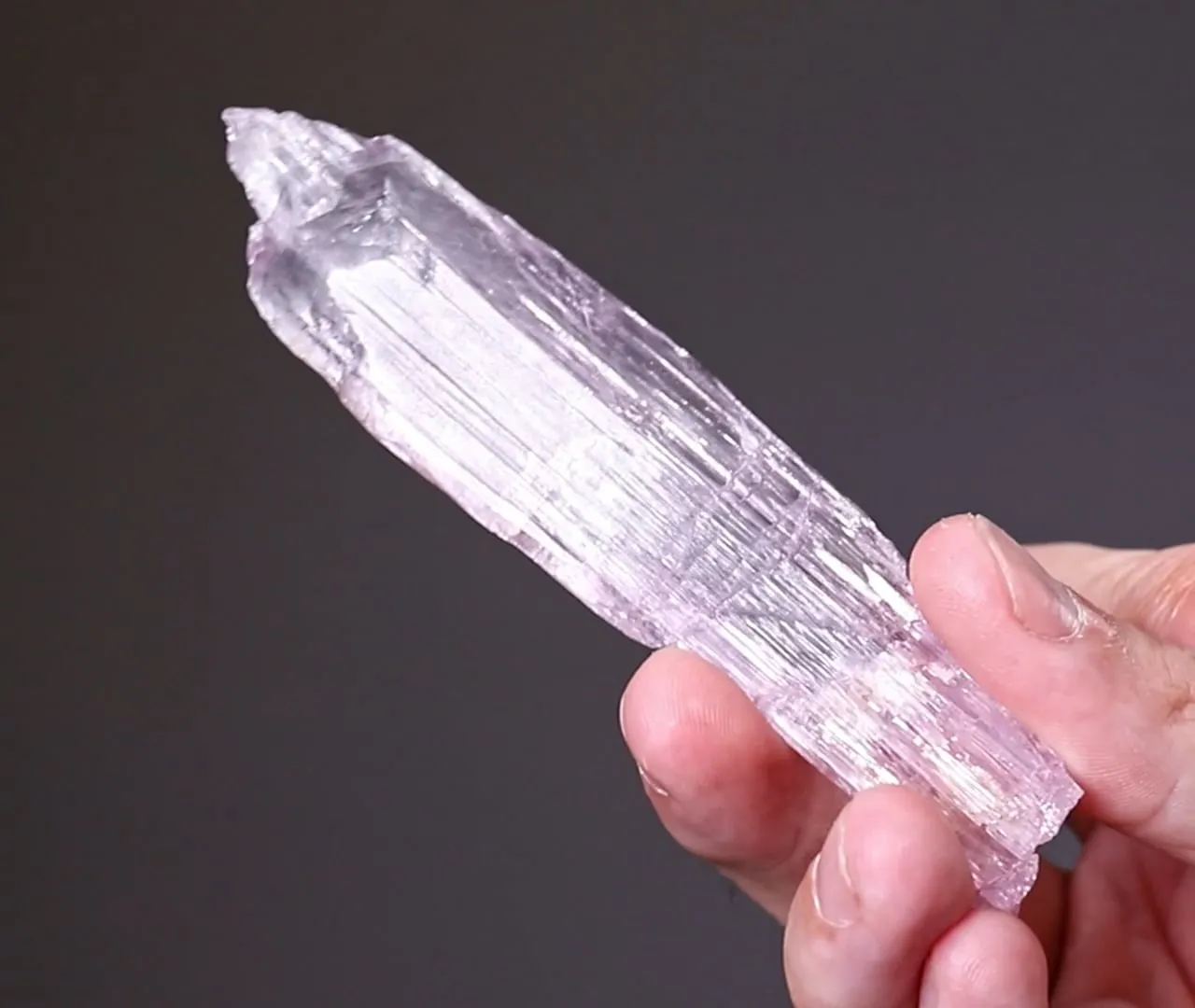 Spodumene var. Kunzite - image 2