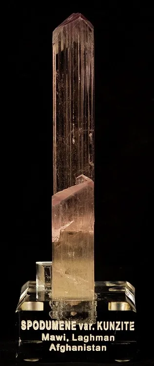 Spodumene (Var: Kunzite) image