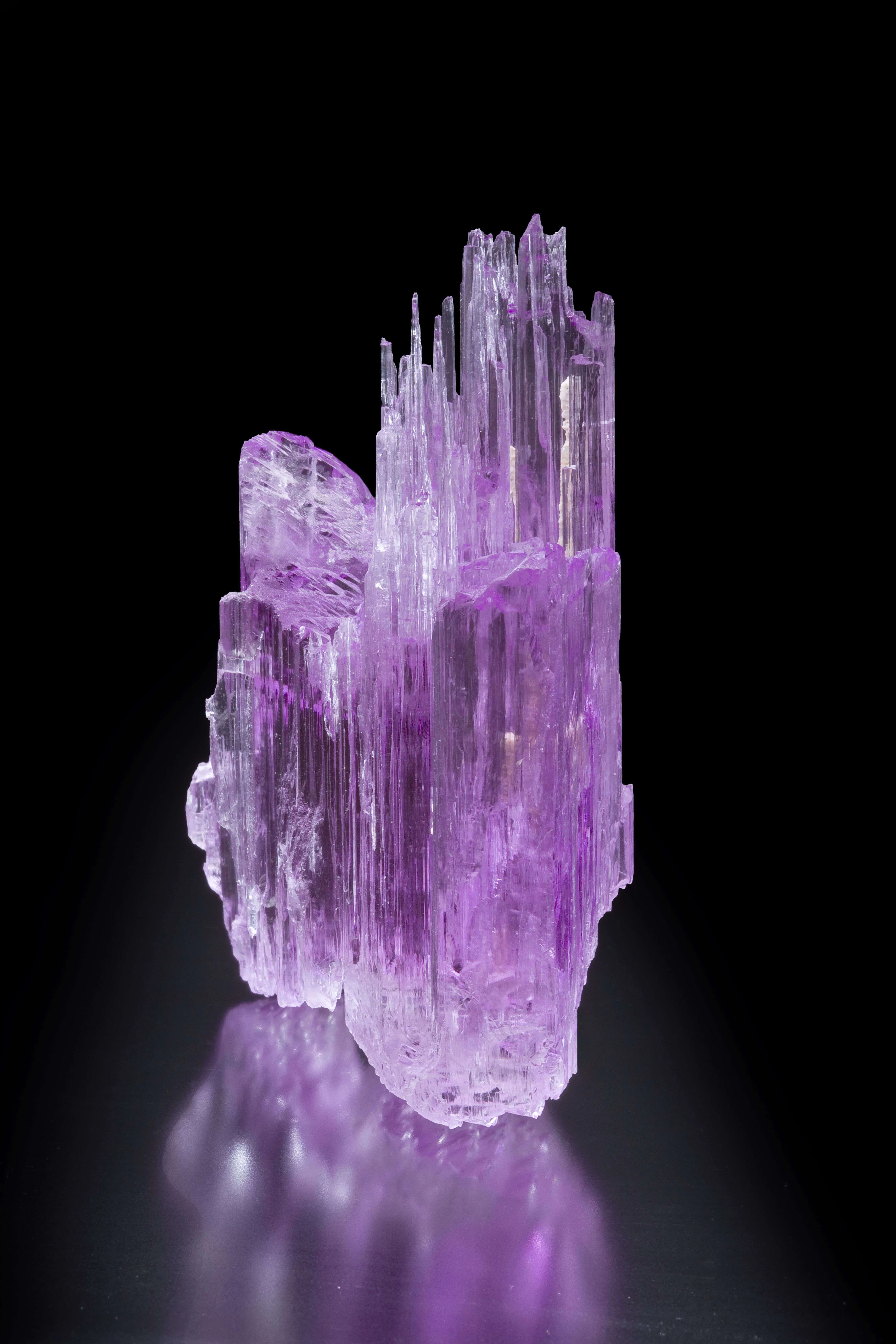 Spodumene Var. Kunzite - image 4