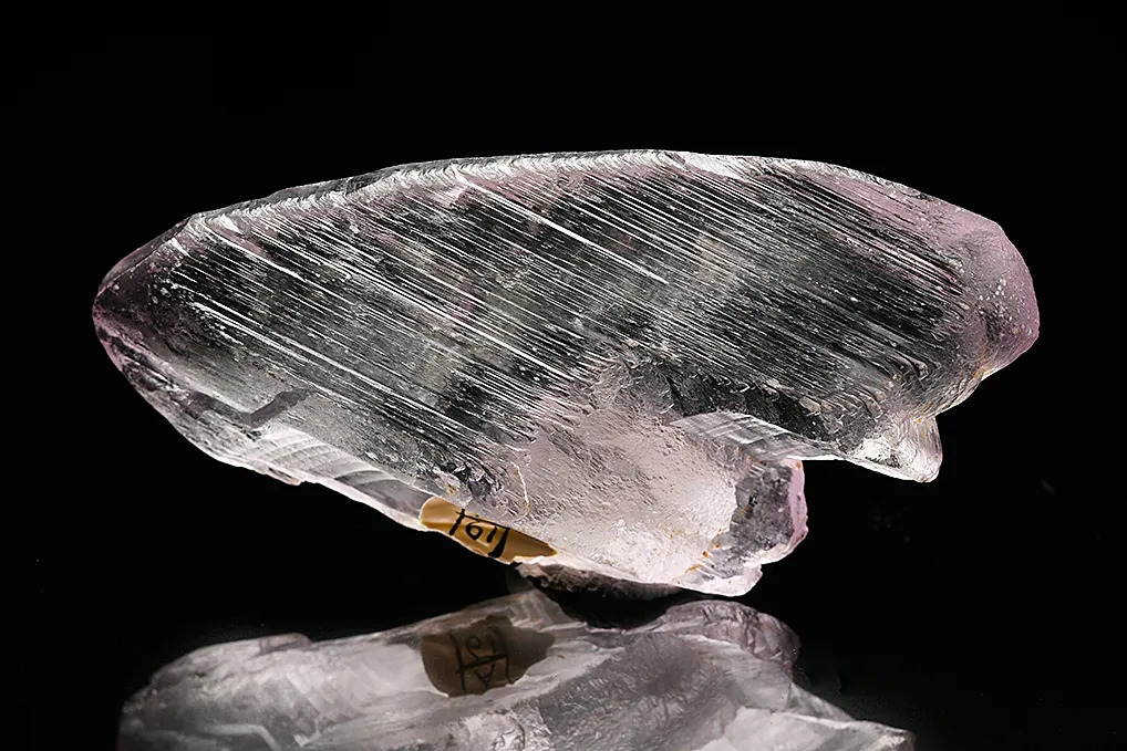 Spodumene var. Kunzite - image 2