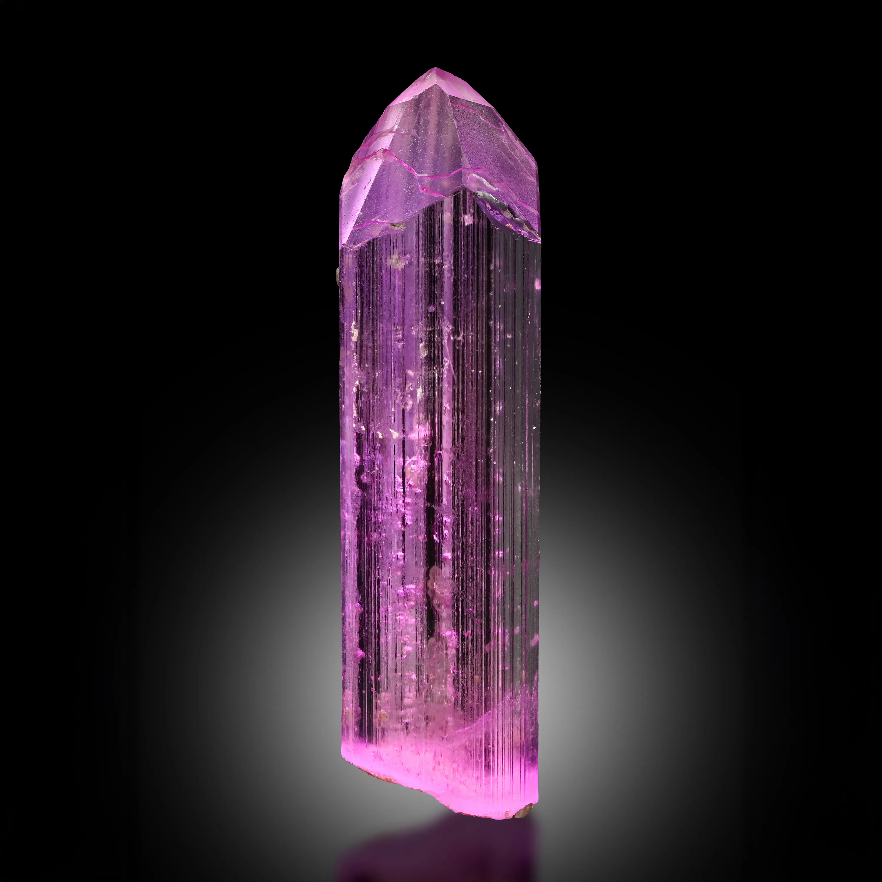 Spodumene var. Kunzite - image 1