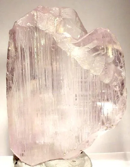 Spodumene (Var: Kunzite) image
