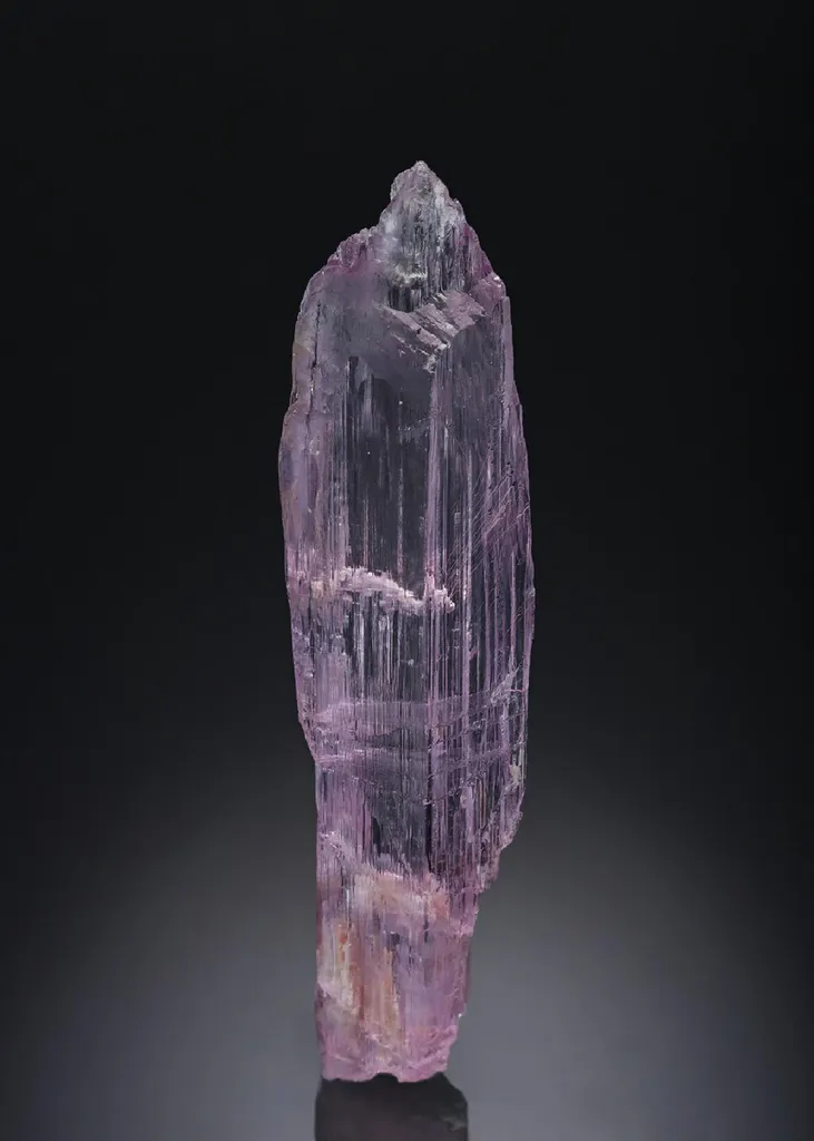 Spodumene var. Kunzite image