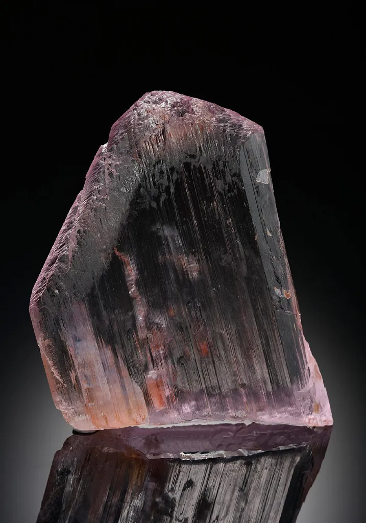 Spodumene Var. Kunzite image