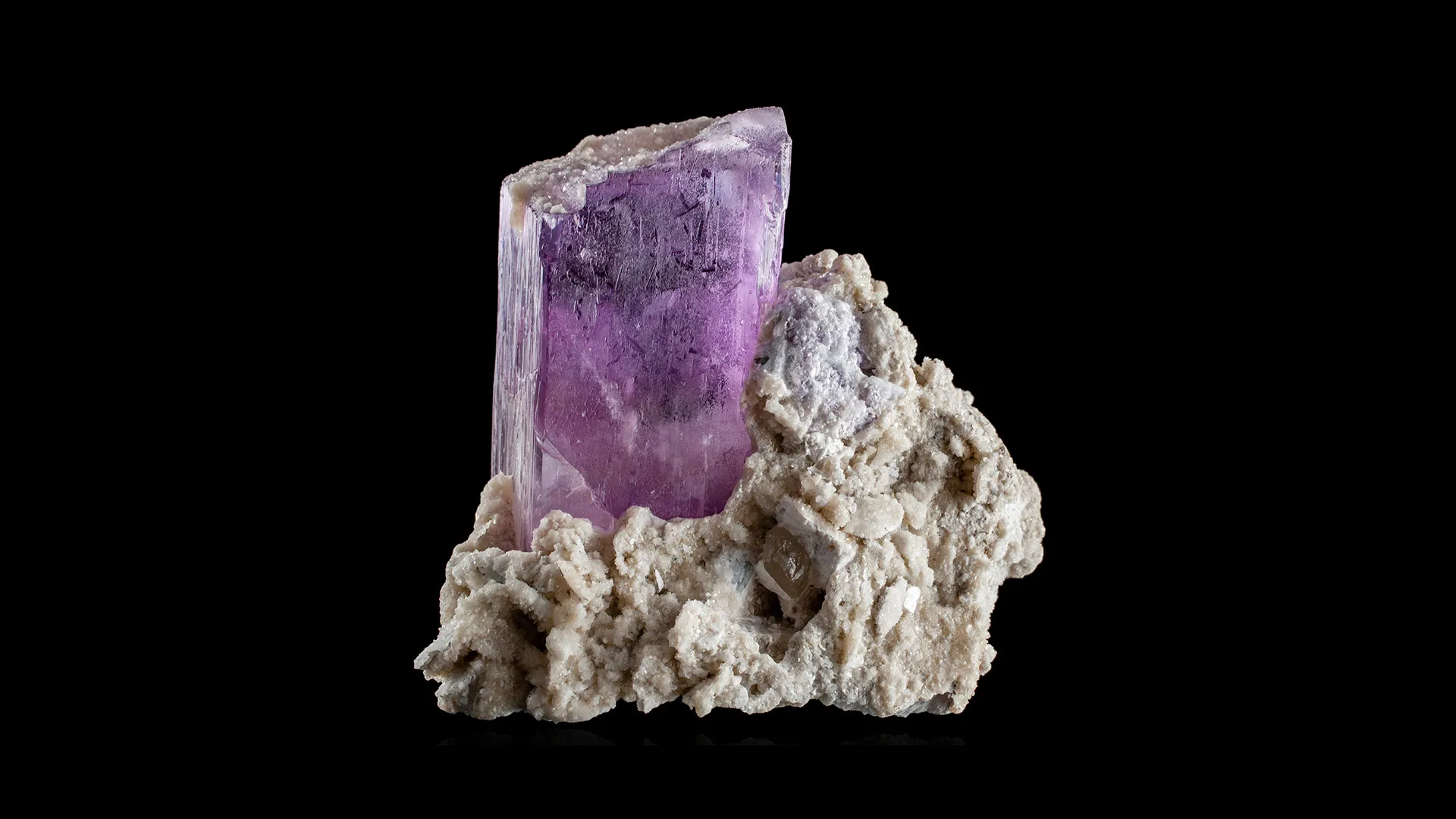 Spodumene (var. Kunzite) - image 1