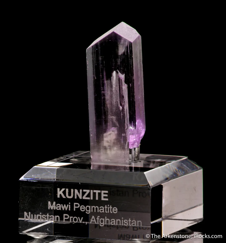 Spodumene var. Kunzite image