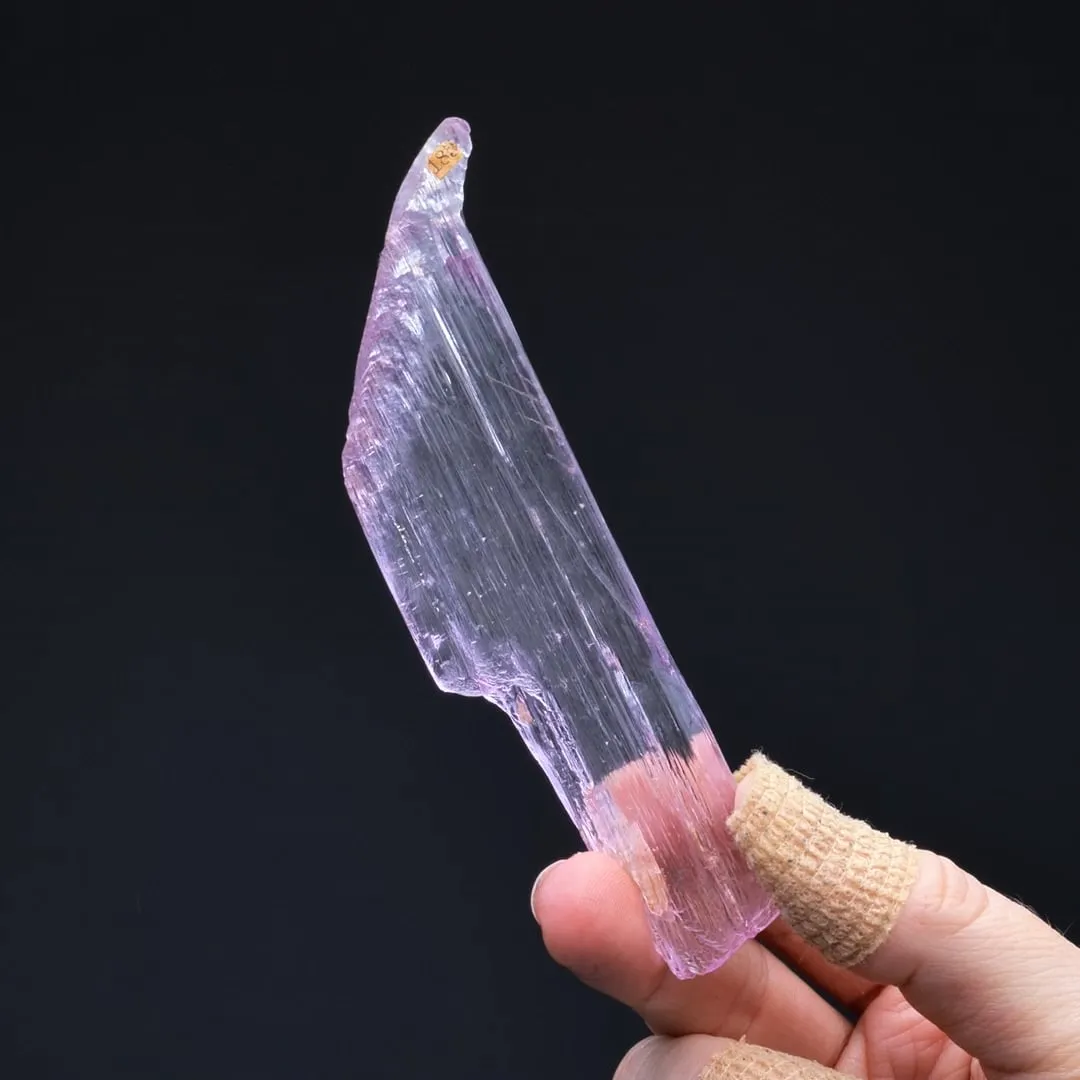 Spodumene var. Kunzite - image 2