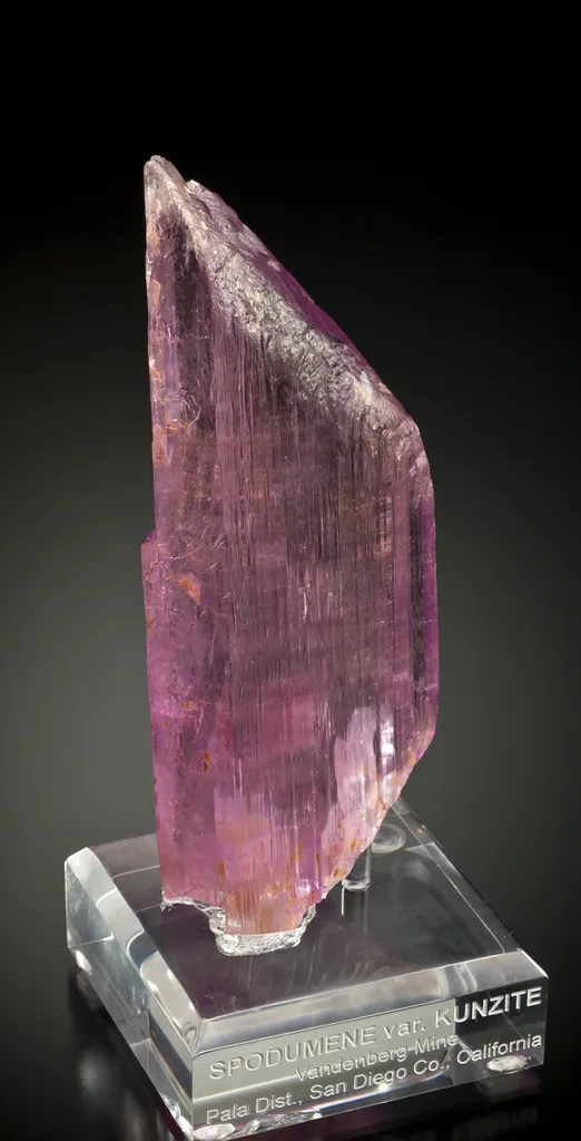 Spodumene Var. Kunzite image