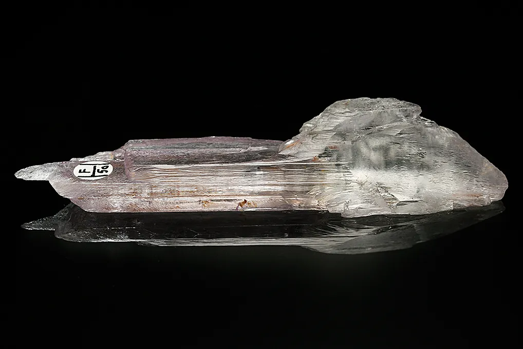 Spodumene var. Kunzite - image 3