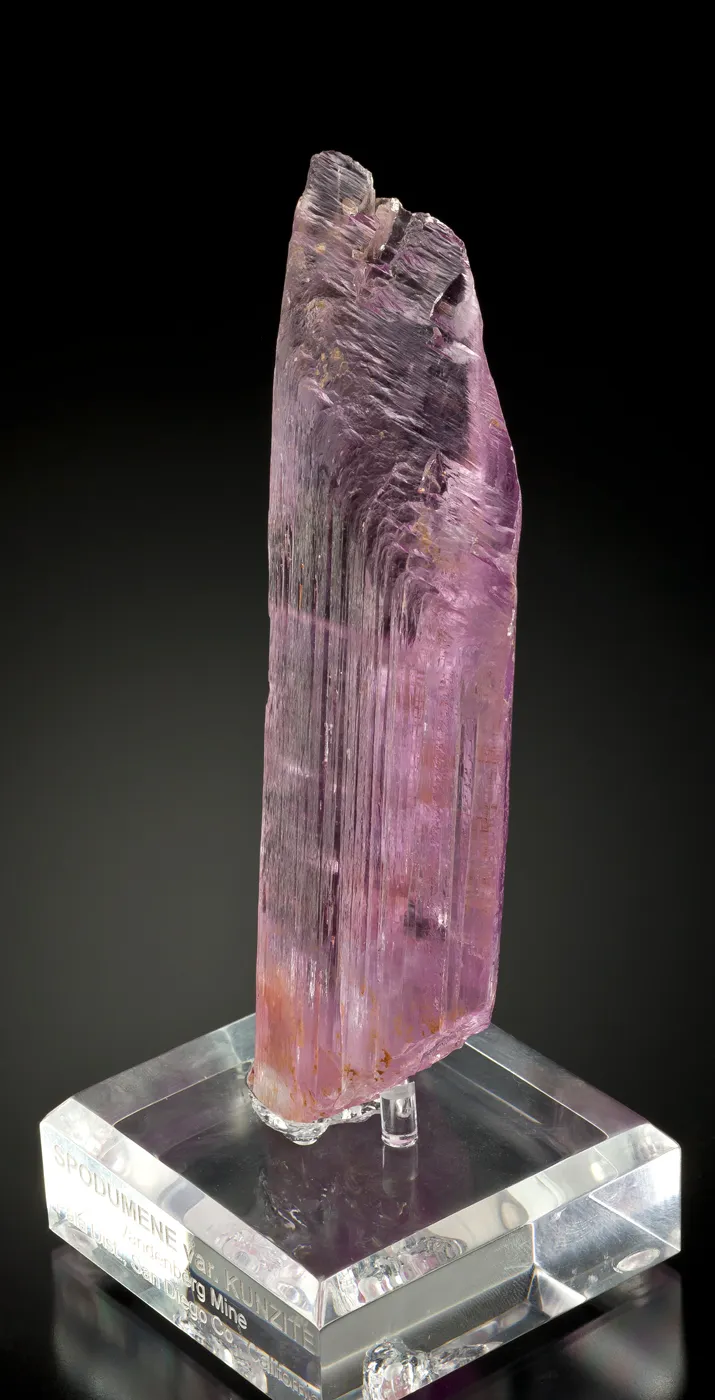 Spodumene Var. Kunzite - image 3