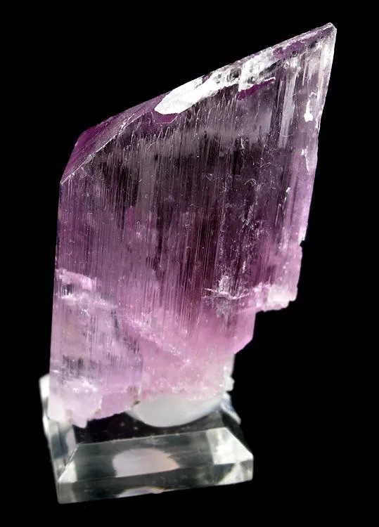 Spodumene (Var: Kunzite) image