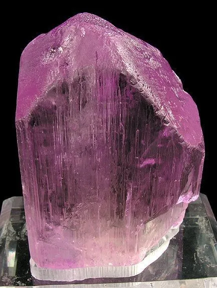 Spodumene (Var: Kunzite) image