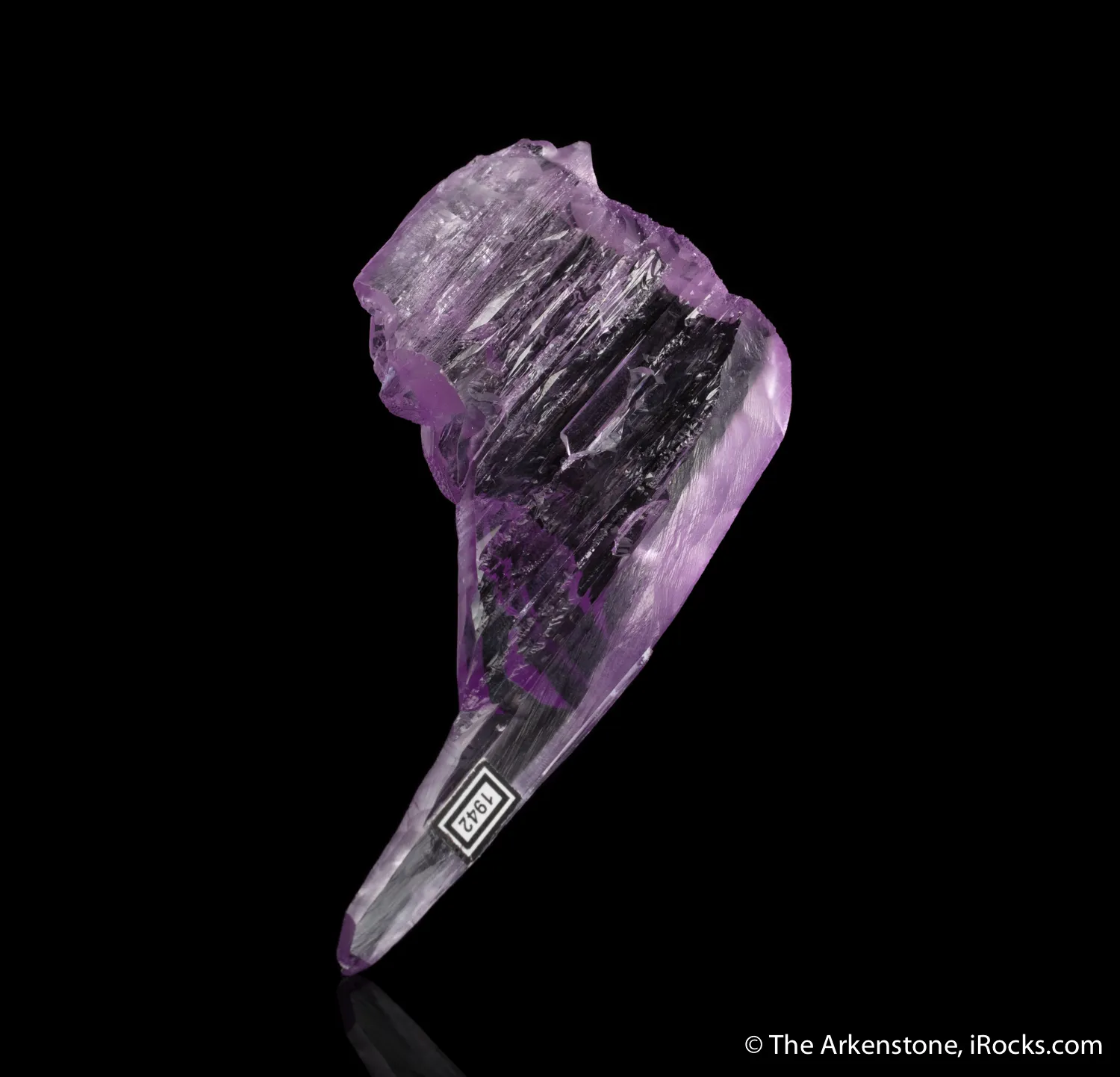 Spodumene var. Kunzite - image 2