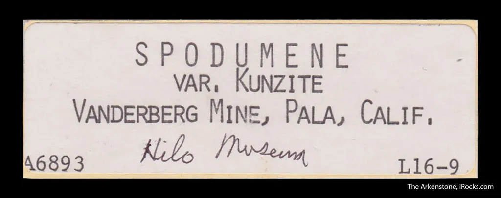 Spodumene var. Kunzite - image 6