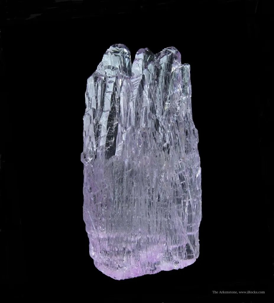 Spodumene Var. Kunzite (Dt) image
