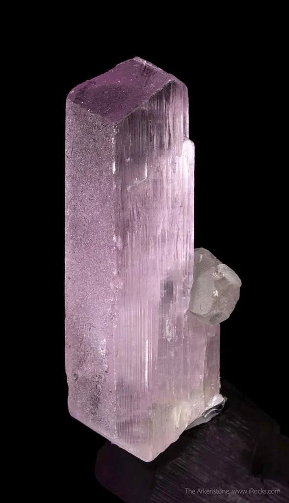 Spodumene var. Kunzite (DT) - image 2