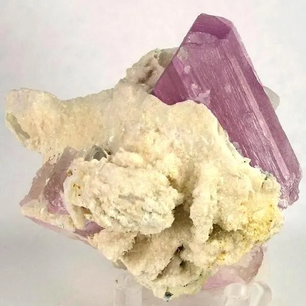 Spodumene (Var: Kunzite), Quartz, Albite image