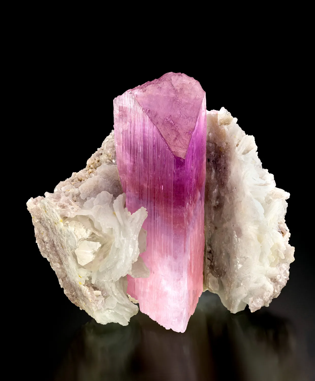 Spodumene var. Kunzite with Cleavelandite - image 1