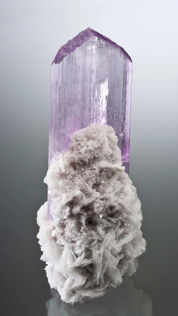 Spodumene Var. Kunzite With Cleavelandite - image 4