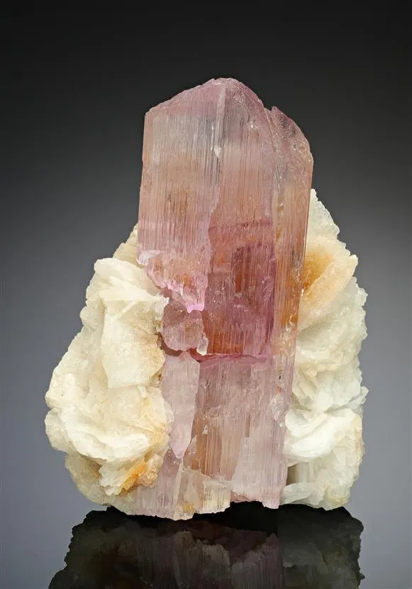 Spodumene Var. Kunzite with Cleavelandite image