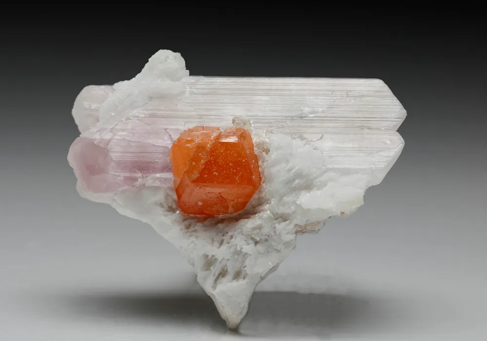 Spodumene var. Kunzite with Spessartine - image 1