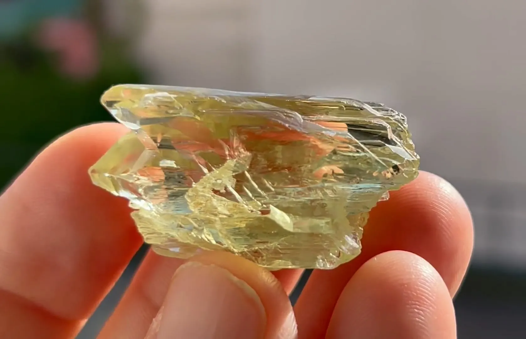 Spodumene, variety Hiddenite - image 5