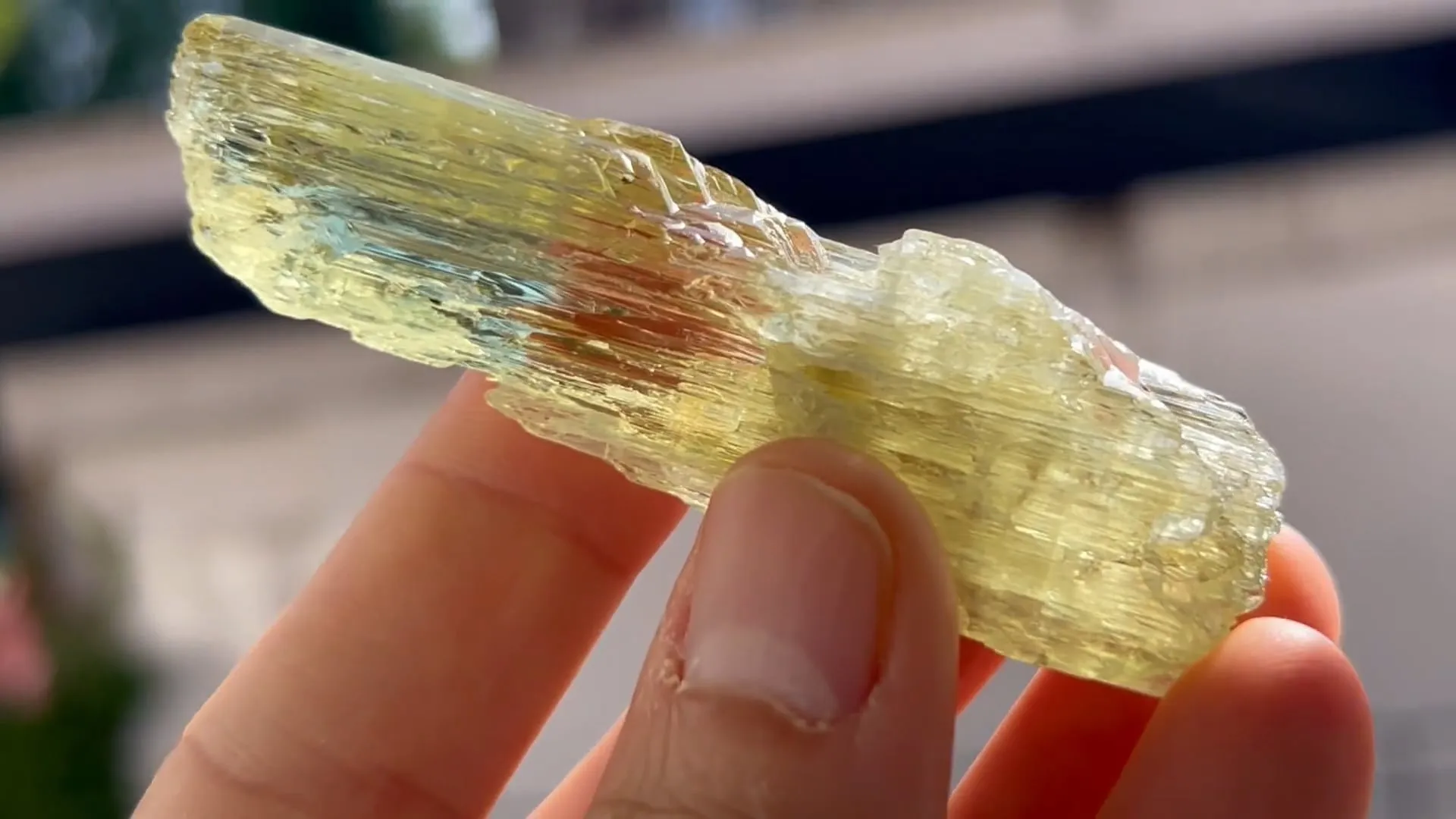 Spodumene, variety Hiddenite - image 5